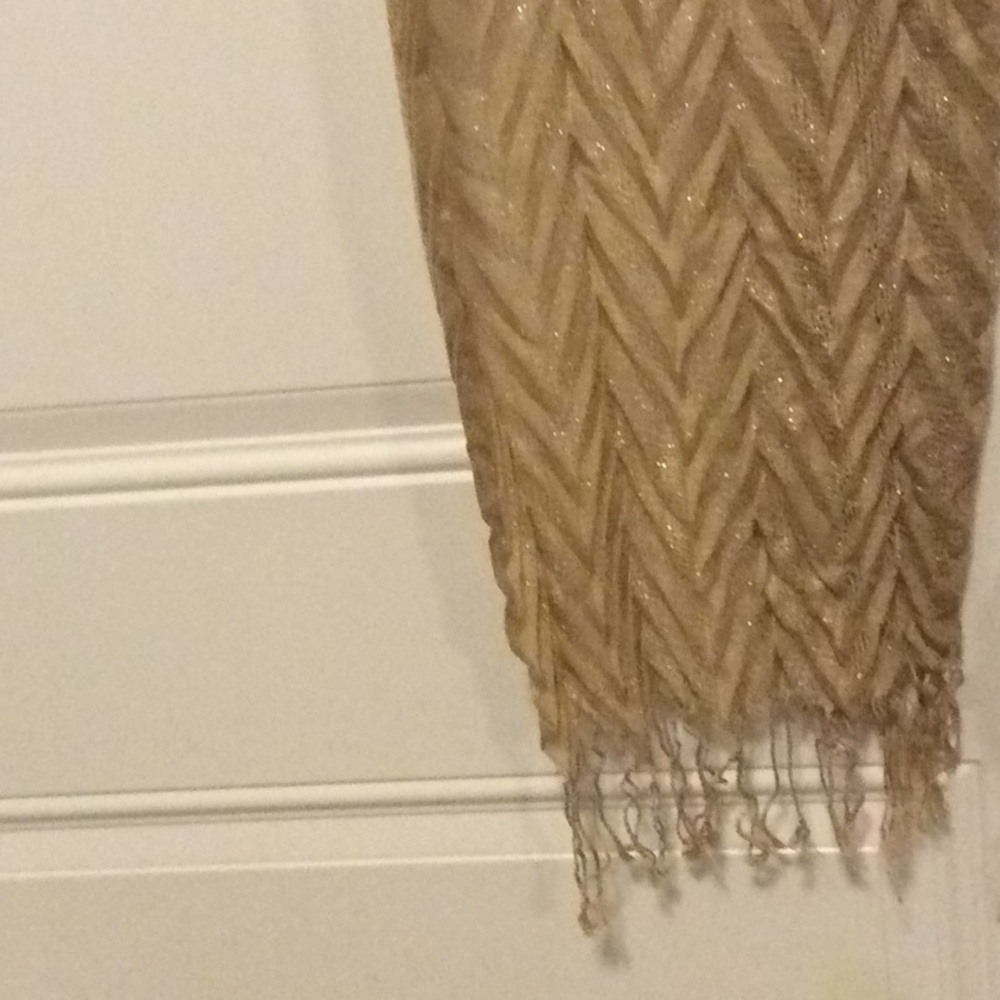Collection18  scarf - Picture 2 of 2